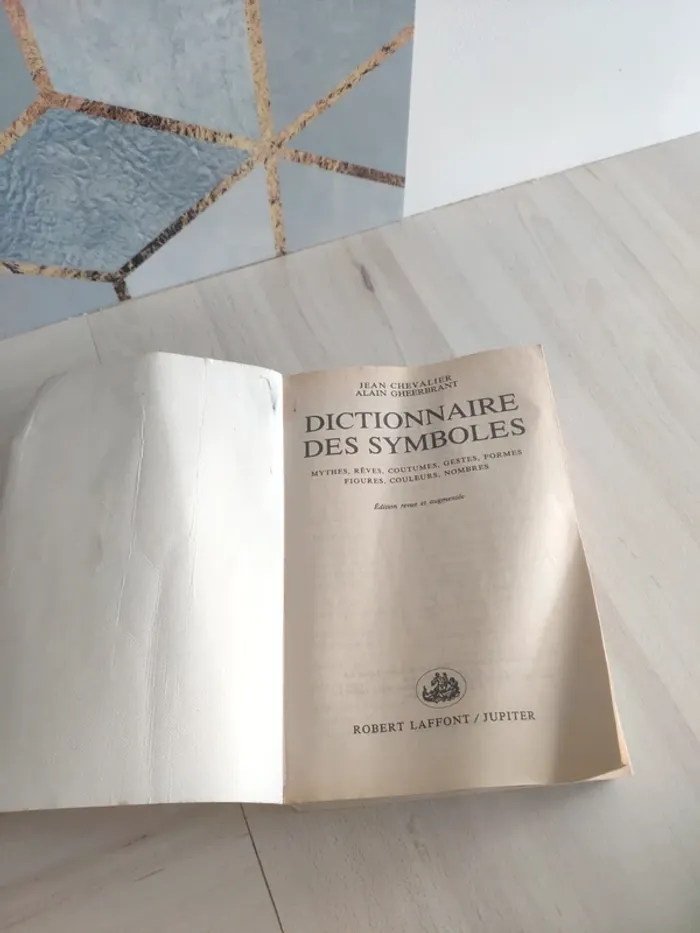 Livre dictionnaire des symboles mythes rêves coutumes gestes formes nombres Bouquins - photo numéro 8
