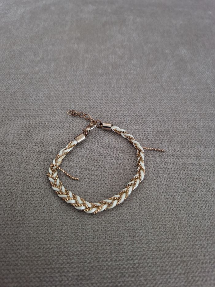 Bracelet tressé blanc crème avec lignes boules dorées - photo numéro 9