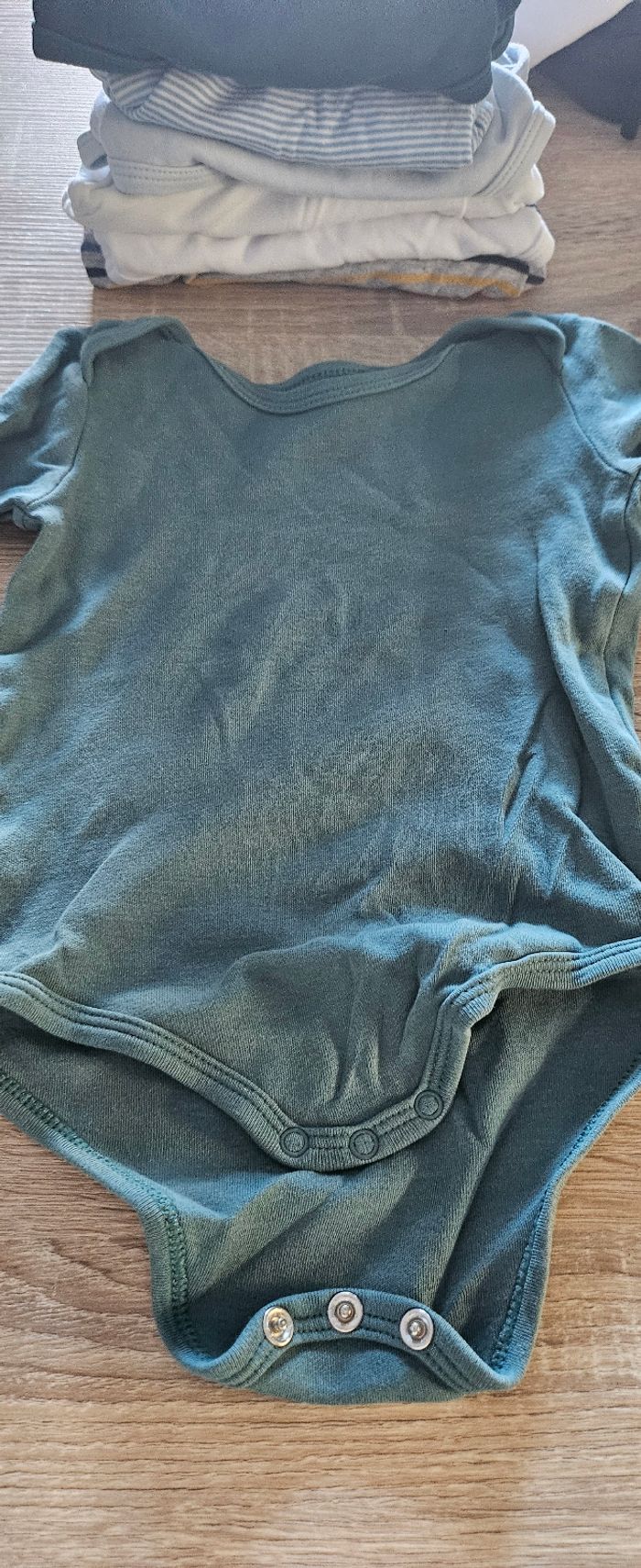 Lot de 9 bodies manches longues garçon 18 mois - photo numéro 3