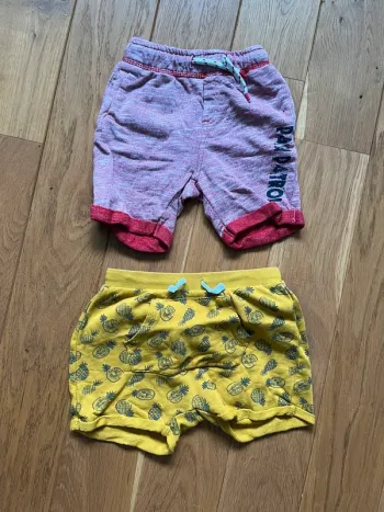 Lot 2 shorts 3 ans