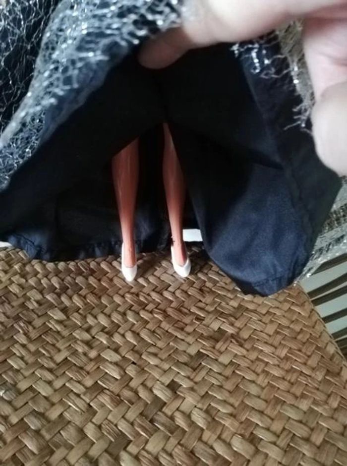 Barbie Vintage et sa robe de bal - photo numéro 3