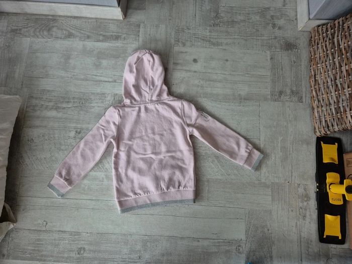 Sweat-Shirt à capuche  Taille 6 ans - photo numéro 2