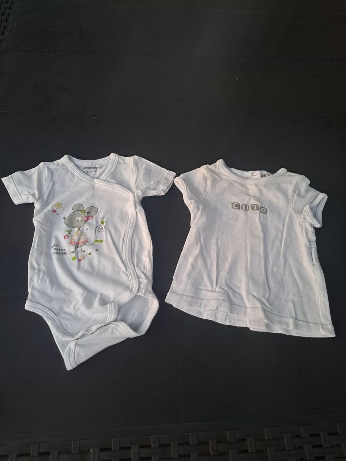 Lot 1 : 1 Body et 1 Tee-shirt