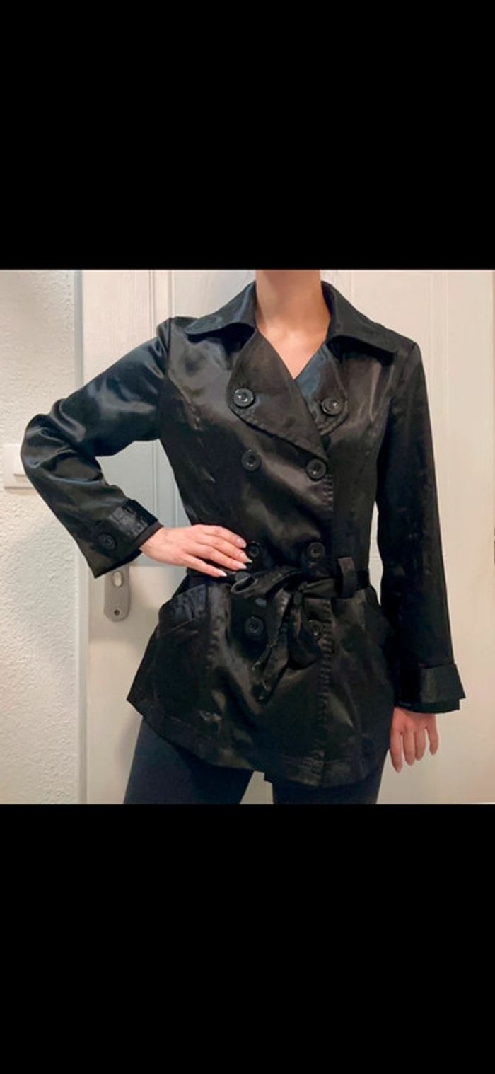 Trench Court Satinée Noir Taille L Jamais Porté - photo numéro 2