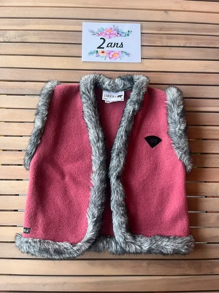 Veste sans manches j moura 2 ans