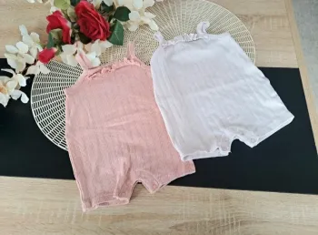 Lot de 2 barboteuse, taille 9 mois, marque kiabi