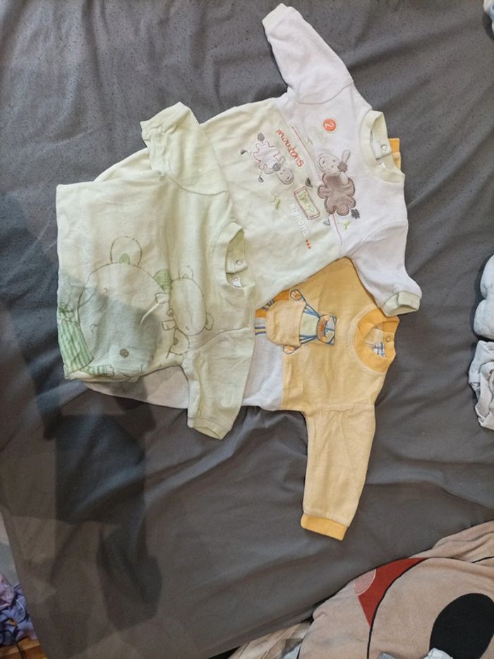 lot de pyjamas