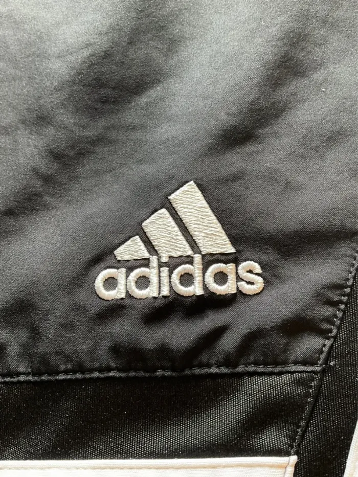 Short léger de sport noir pour homme Adidas taille S 458 - photo numéro 3