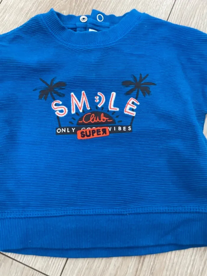 Pull bleu - photo numéro 2