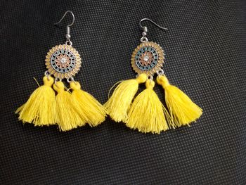 Boucles d'oreilles multicolores