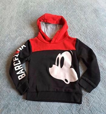 Pull à capuche Disney 7/8 ans
