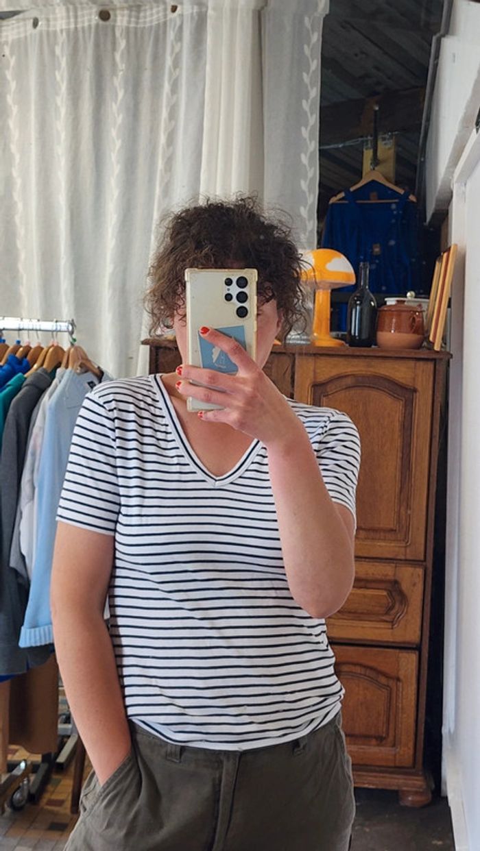 Beau tee shirt marinière petit bateau en coton