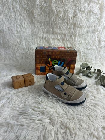 Paire de sandales Bellamy taille 25
