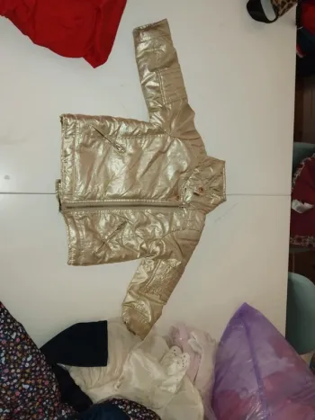 Veste dorée