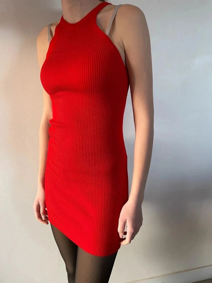 Robe rouge effet wouah - photo numéro 2