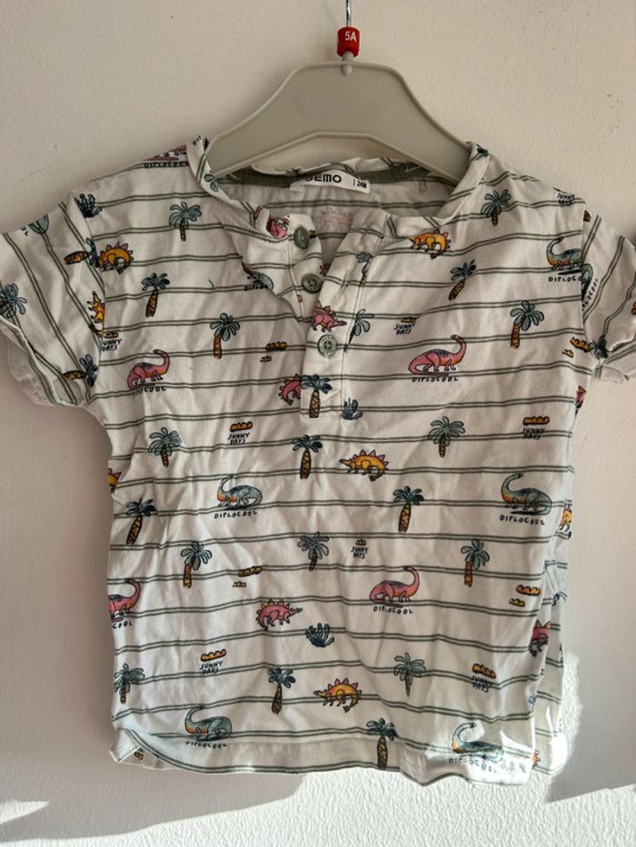 Lot de tshirts - photo numéro 2