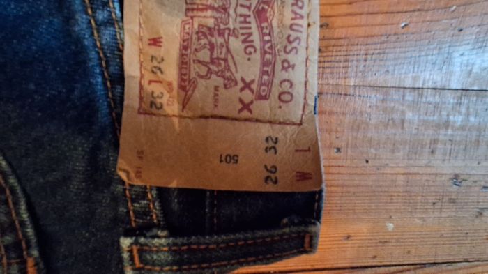 Jean pantalon bleu marine Levis taille 32 - photo numéro 5