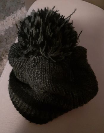 Bonnet en laine intérieur polaire T. 10-14 ans