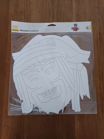Masques à colorier 