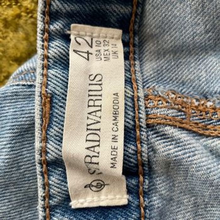 Jean droit bleu clair effet usé Stradivarius taille 42 (L), 100% coton, made in Cambodia V071 - photo numéro 8