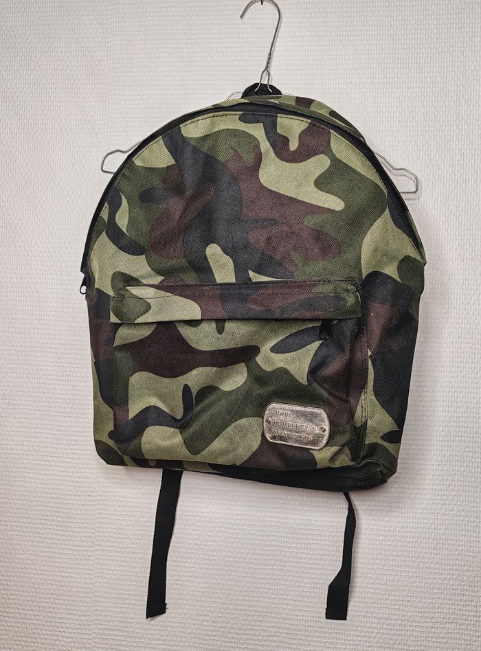 Sac à dos motif militaire