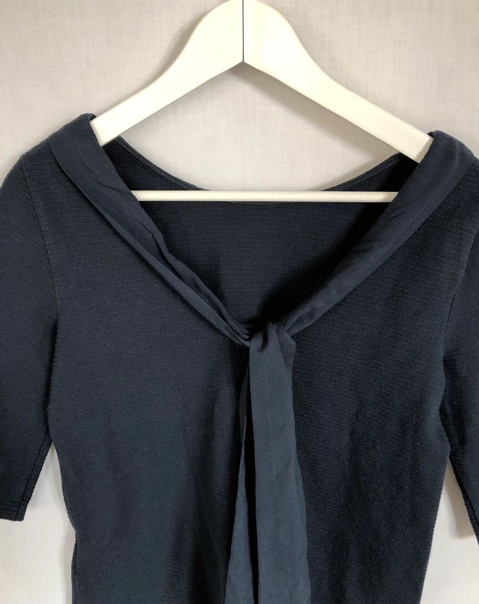 Haut manches trois quarts lavallière bleu marine texturé Bonobo taille 34 comme neuf - photo numéro 14