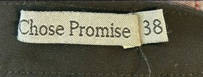Jolie jupe Promise taille 38 - photo numéro 5