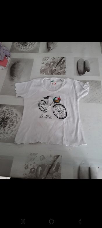 Tee shirt