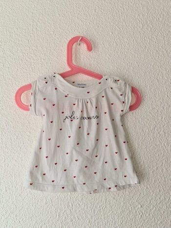 tee-shirt blanc avec coeur Bout'chou