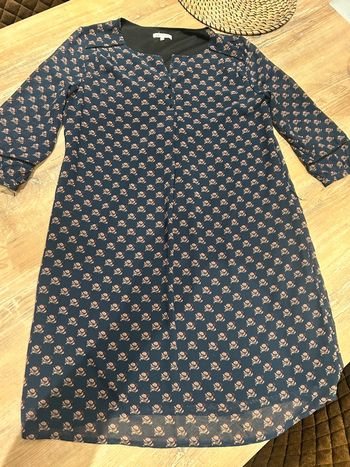 Robe avec doublure taille 42 nafnaf