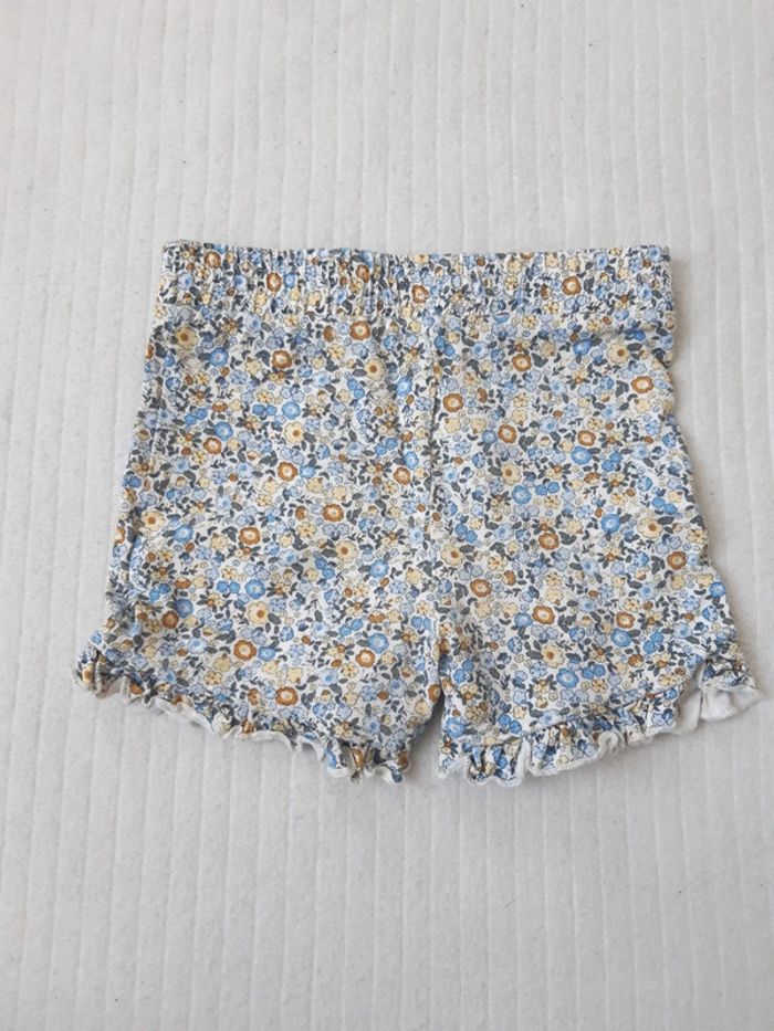 Short fleurs Primark 12/18 mois - photo numéro 3