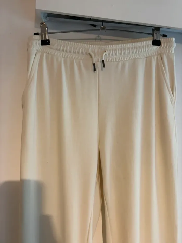 Pantalon de jogging écru KIABI Eco Conception – Taille M (38/40) - photo numéro 2