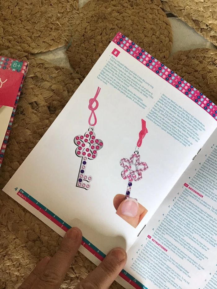 Kit créatif sweet key charms créer 2 colliers forme clefs avec strass - photo numéro 3