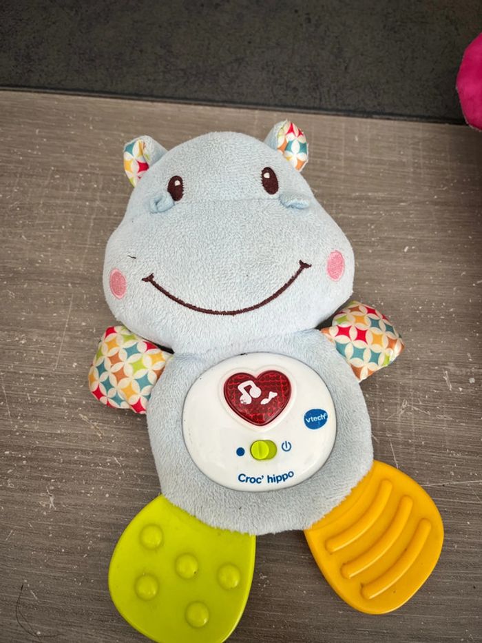 lot de peluches et jouet bébé - photo numéro 3