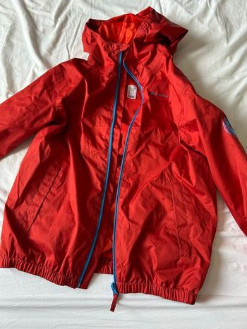 Veste rouge quechua taille 14 ans 