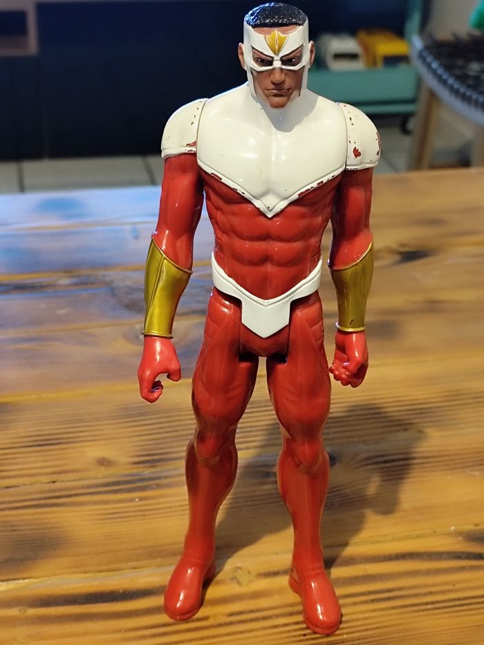 Figurine d'action Falcon de Marvel - photo numéro 2