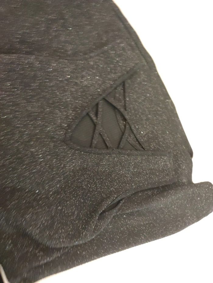 Robe noir or Lili car 10 ans - photo numéro 3