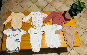 Lot de 20 bodies multiples marques 