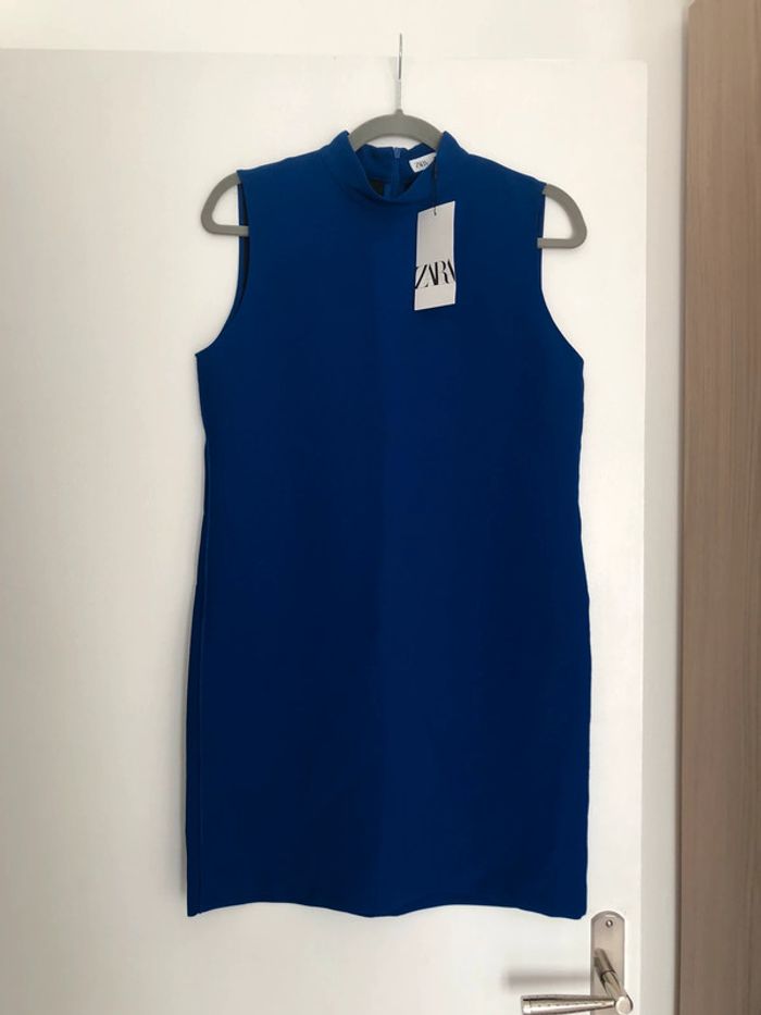 Superbe belle robe à col cheminée bleu électrique Zara neuve avec étiquette taille S