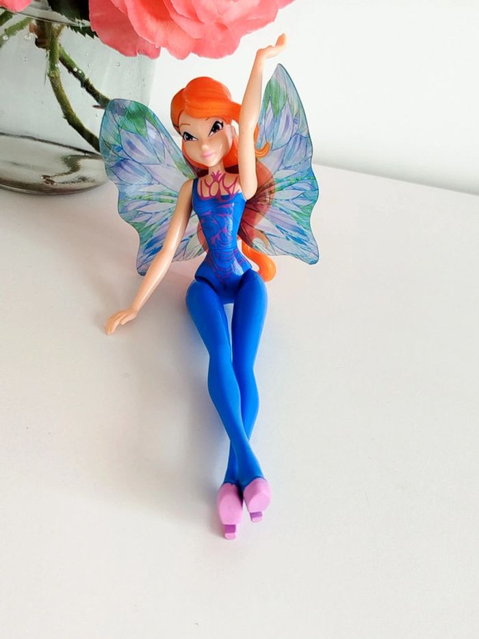 Poupée Winx fée bloom