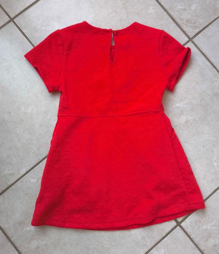 Robe rouge - photo numéro 4