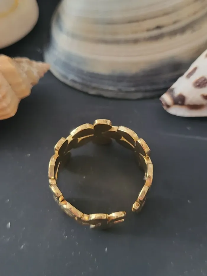 Bague ouverte acier inoxydable motif fleurs large Dorée - photo numéro 4