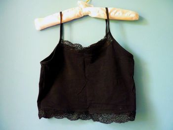 top Débardeur court sister femme S 36 noir dentelle TBE