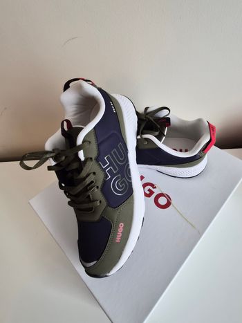 Boss Kidswear
- sneakers - kaki et noir
38