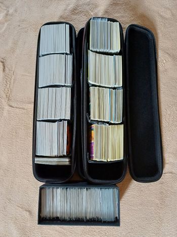 Lot important de cartes Pokémon SL - ( 2 700 cartes environ)
