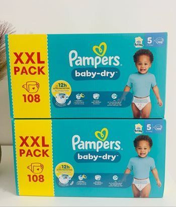 216  Couches  Pampers  Taille 5