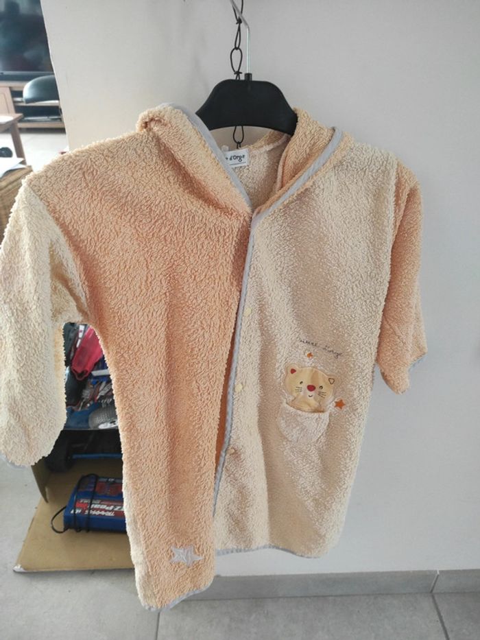 Peignoir de bain en éponge sucre d'orge. 5 ans