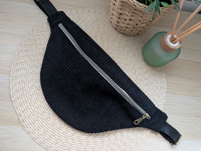 Sac banane femme en velours cotelé noir - photo numéro 2