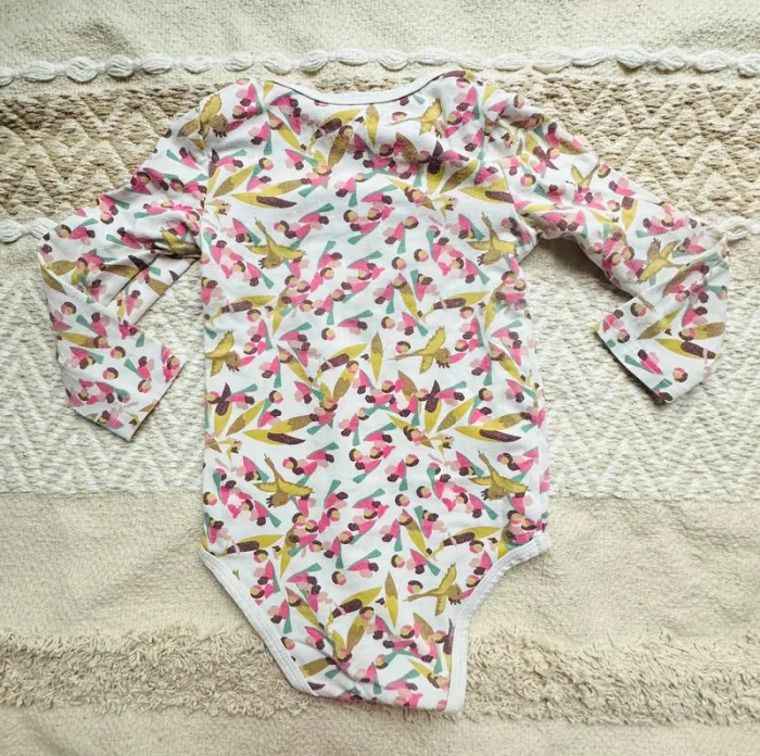 Lot 4 bodies Petit Béguin 12M 80cm - photo numéro 10