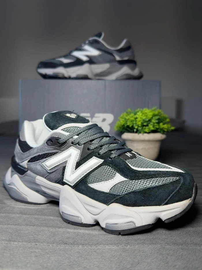 New Balance 9060 Noir 44